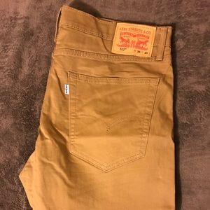 512 Levi’s Jeans